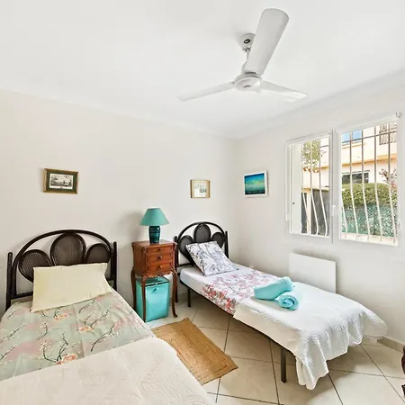 Maisonnette Au Calme - Parking - A 3mn A Pied Du Centre Et Du Port Apartmán