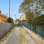Maisonnette Au Calme - Parking - A 3mn A Pied Du Centre Et Du Port * Sanary-sur-Mer