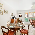 Apartment Maisonnette Au Calme - Parking - A 3mn A Pied Du Centre Et Du Port Sanary-sur-Mer