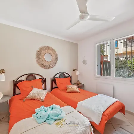 Maisonnette Au Calme - Parking - A 3mn A Pied Du Centre Et Du Port Sanary-sur-Mer