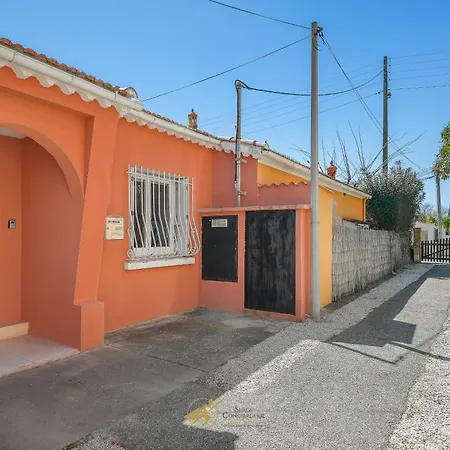 Maisonnette Au Calme - Parking - A 3mn A Pied Du Centre Et Du Port * Sanary-sur-Mer